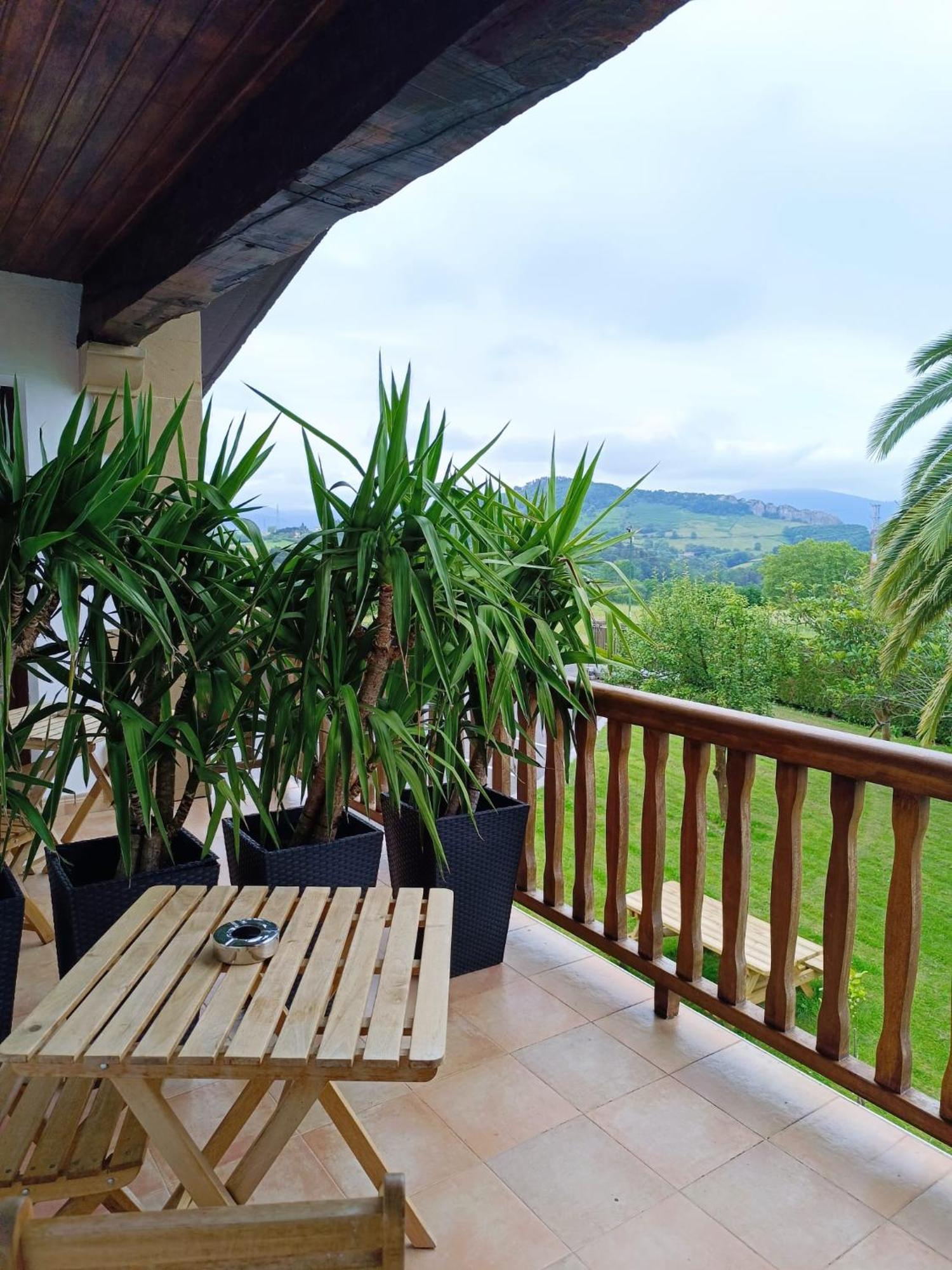 Casa Rural La Palmera - Landetxea Lasarte Oria Buitenkant foto
